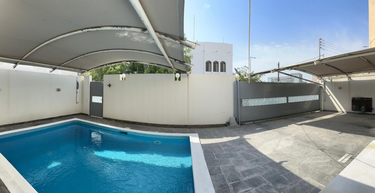property 362 image 0