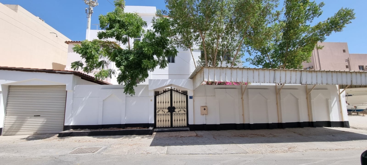 property 366 image 0