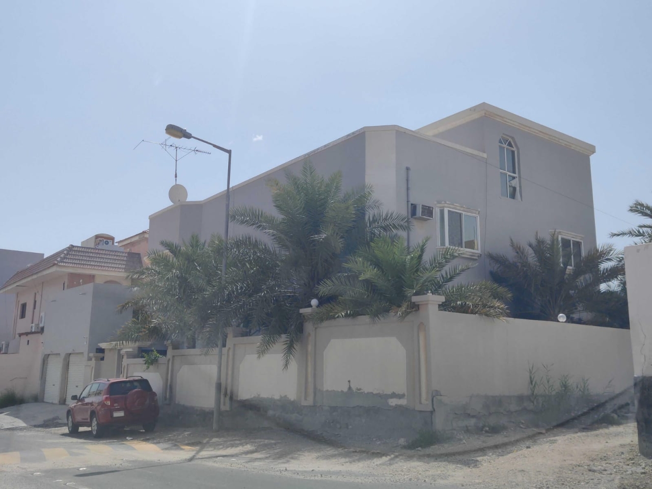 property 376 image 0