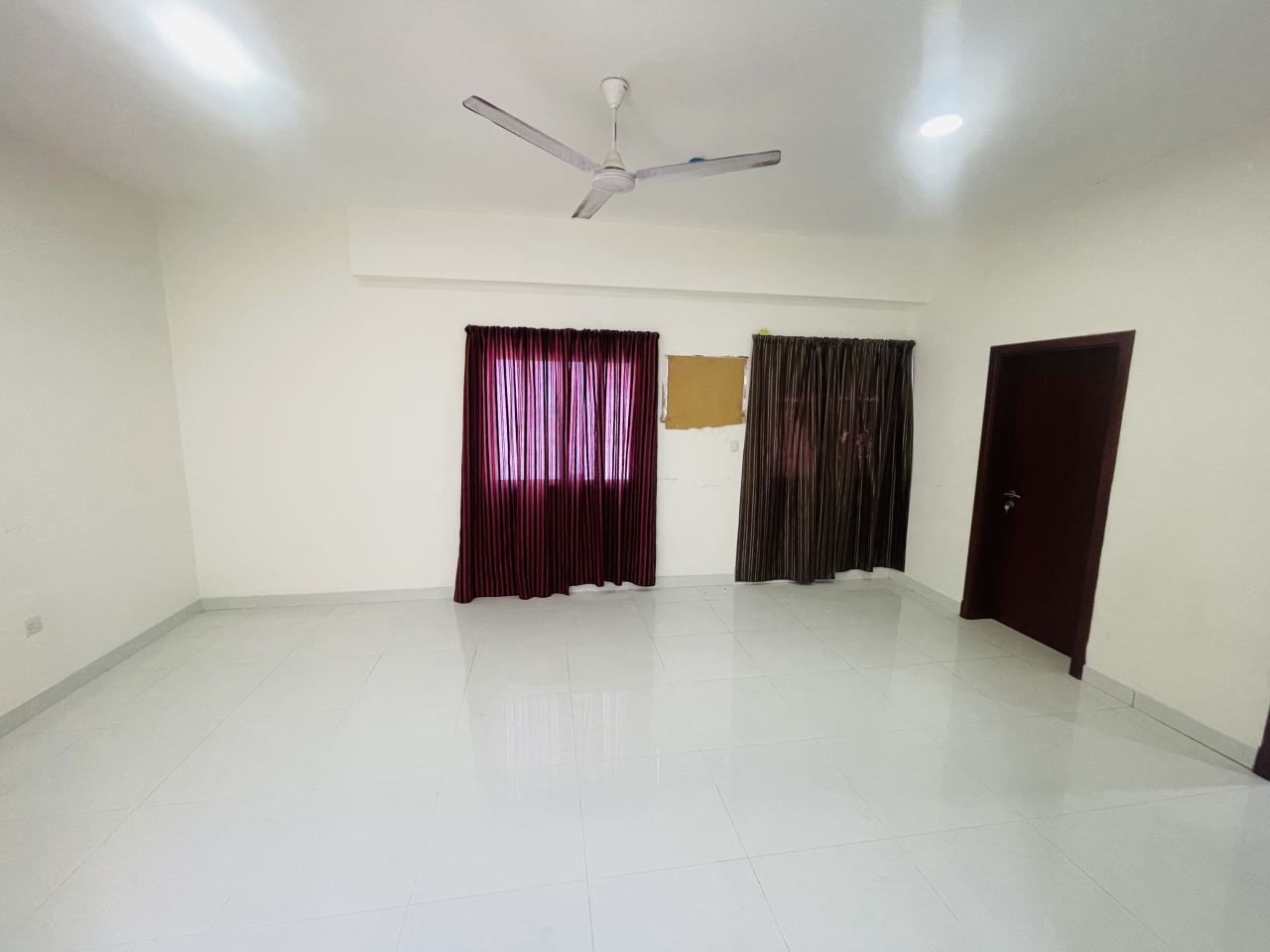 property 389 image 0