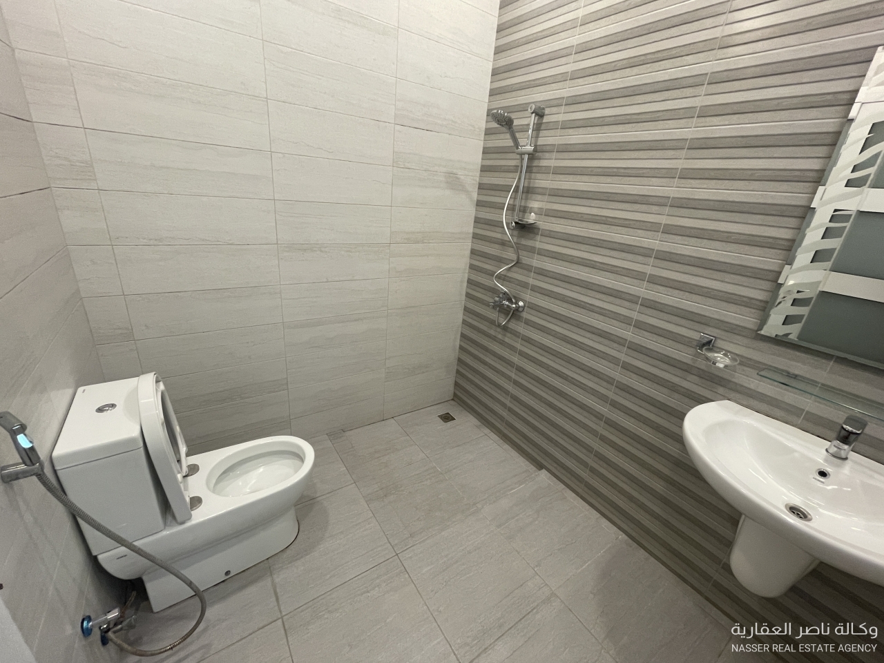 property 549 image 3