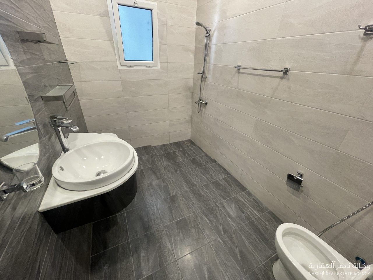 property 549 image 8