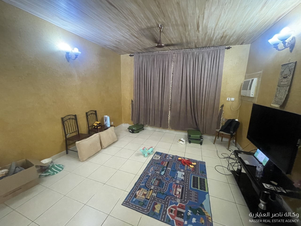 property 558 image 4