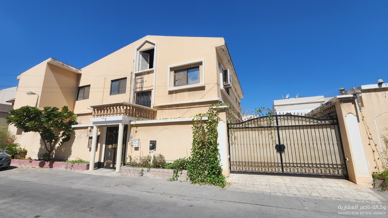 property 567 image 0