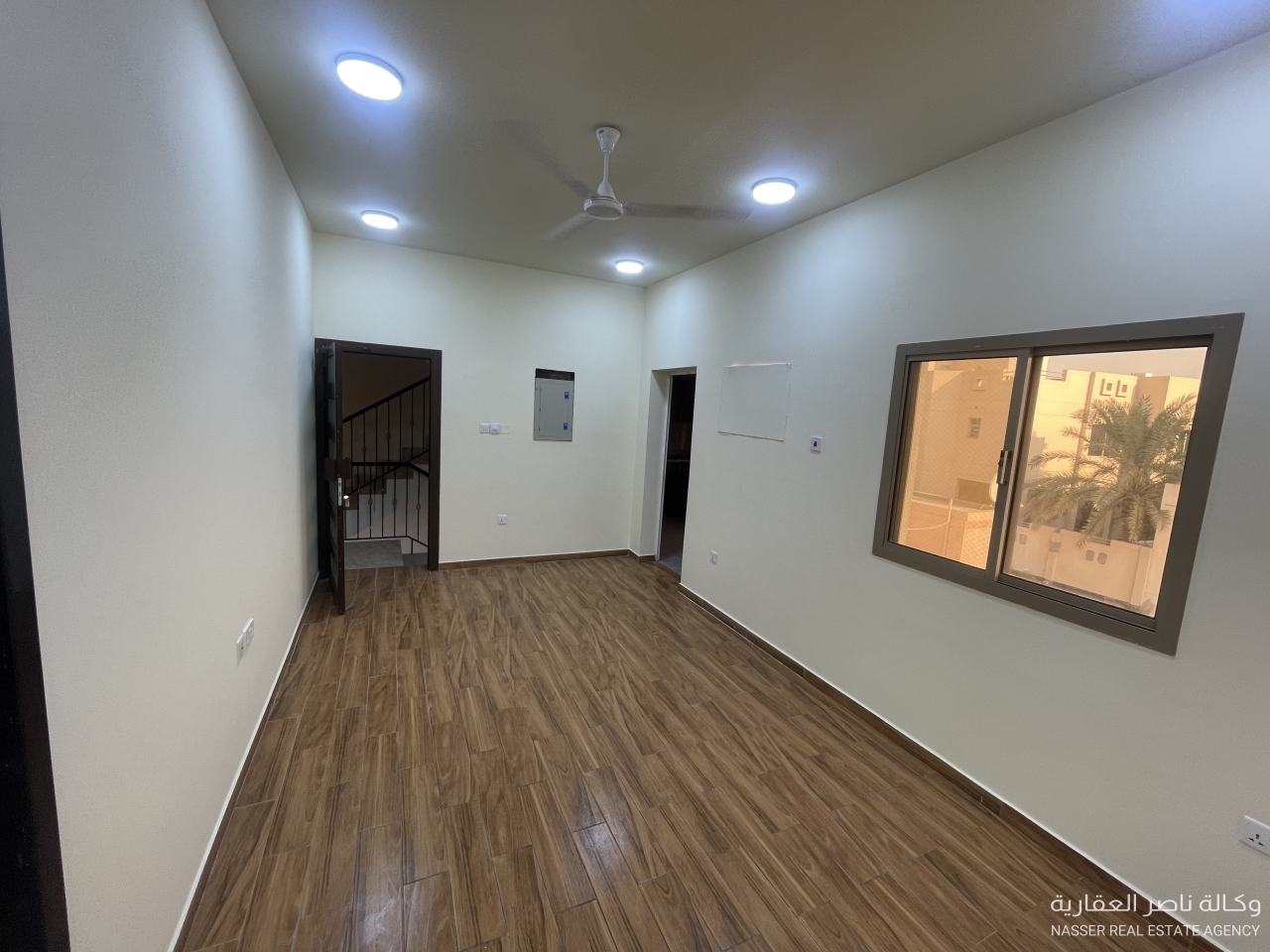 property 585 image 4