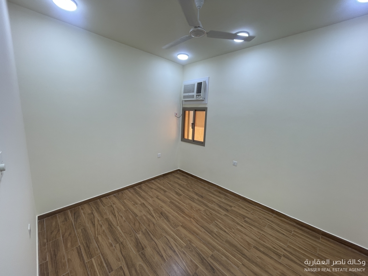 property 585 image 2