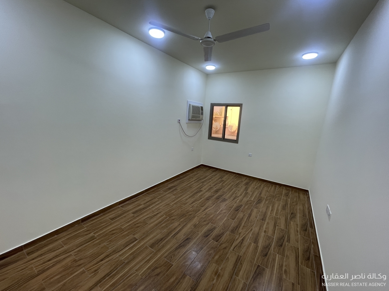 property 585 image 3