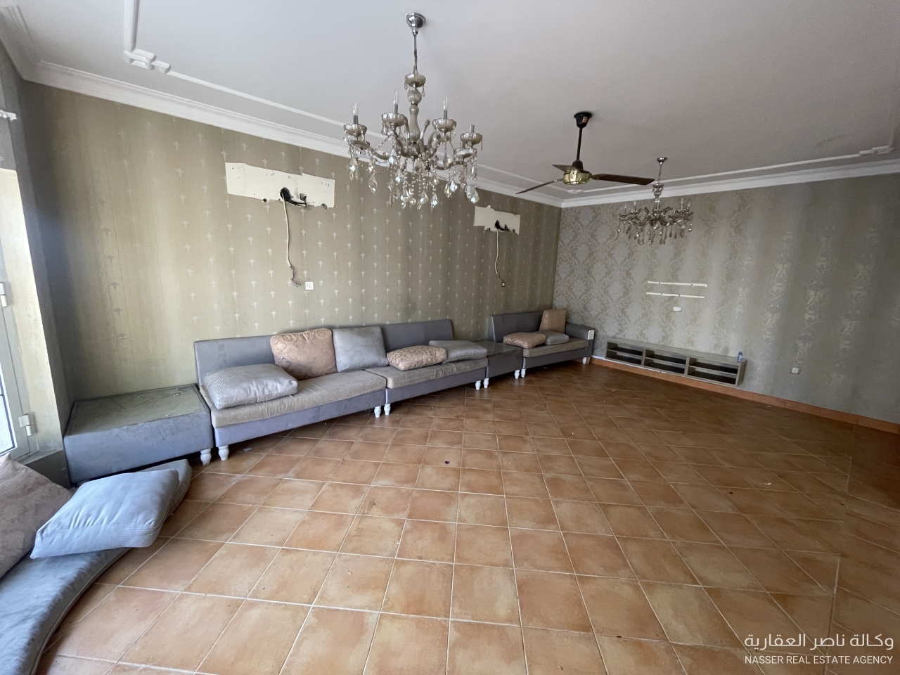 property 586 image 2