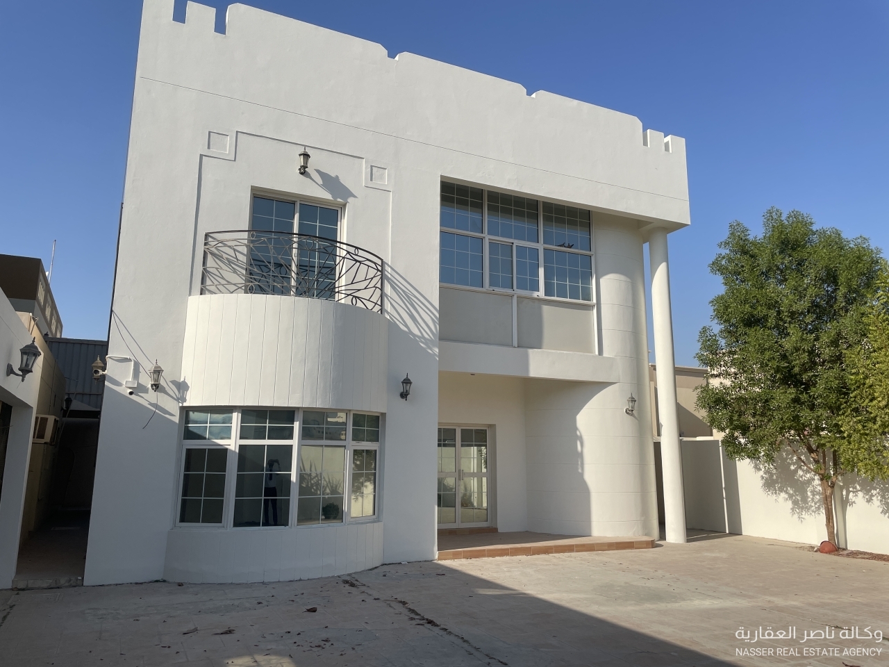 property 586 image 0