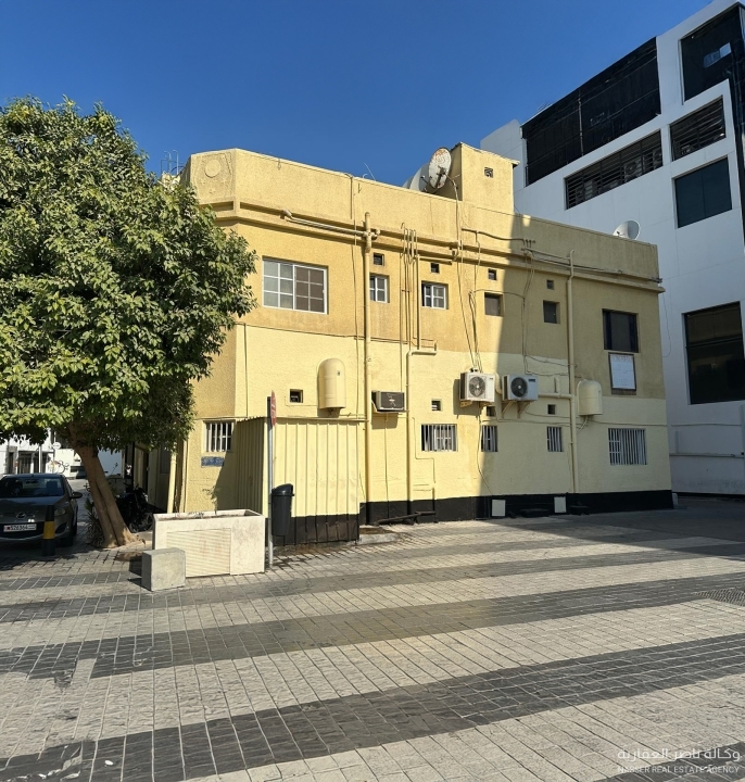 property 596 image 0