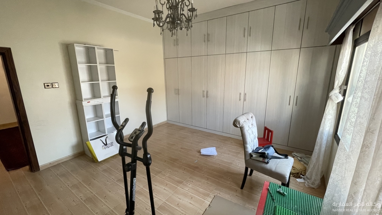 property 665 image 1