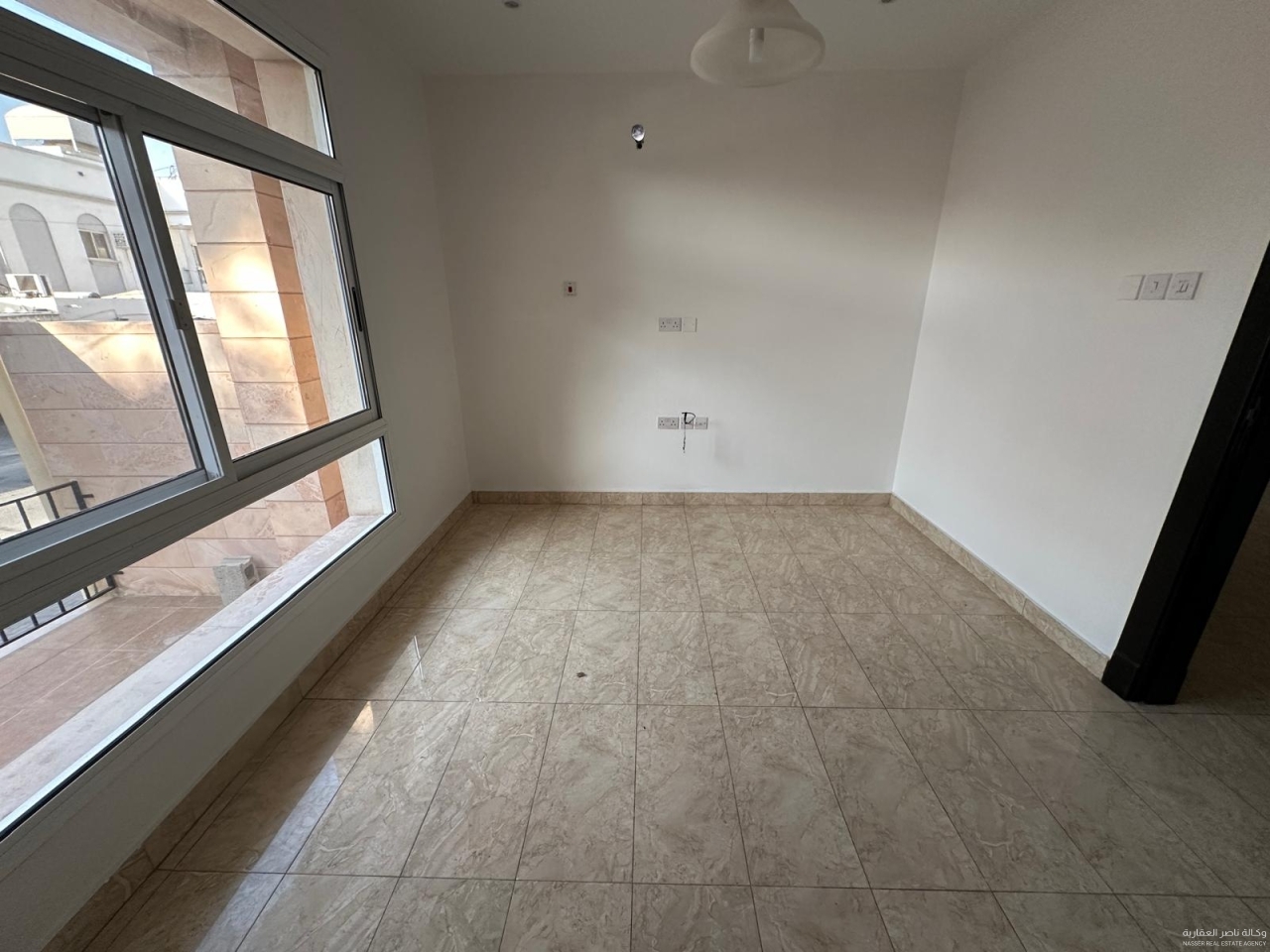 property 671 image 0