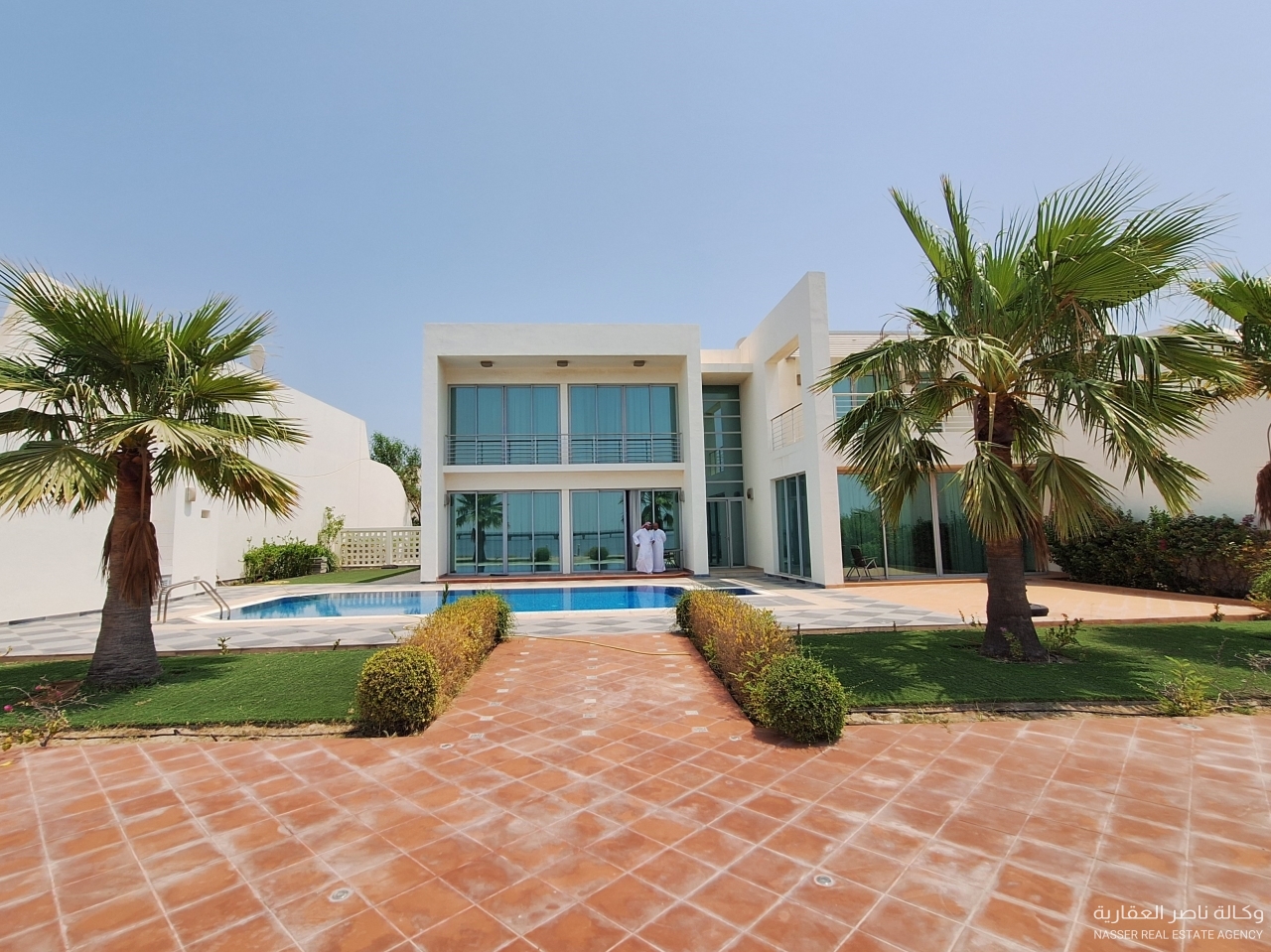 property 675 image 0