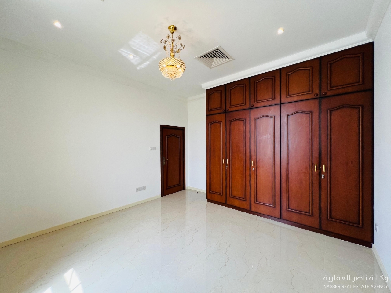 property 760 image 0