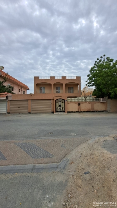 property 762 image 0